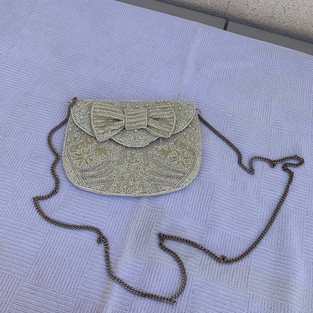 Forever 21 beaded cream color purse w/ bow